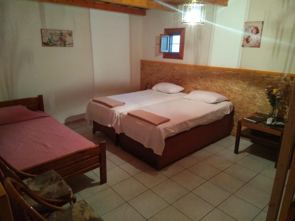 Theanos House Villa Pigi  Exterior photo
